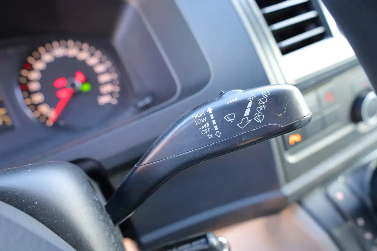 Coche nuevo Volkswagen T6 Transporter / 2.0 TDI/EU6/1.Hand: foto 16