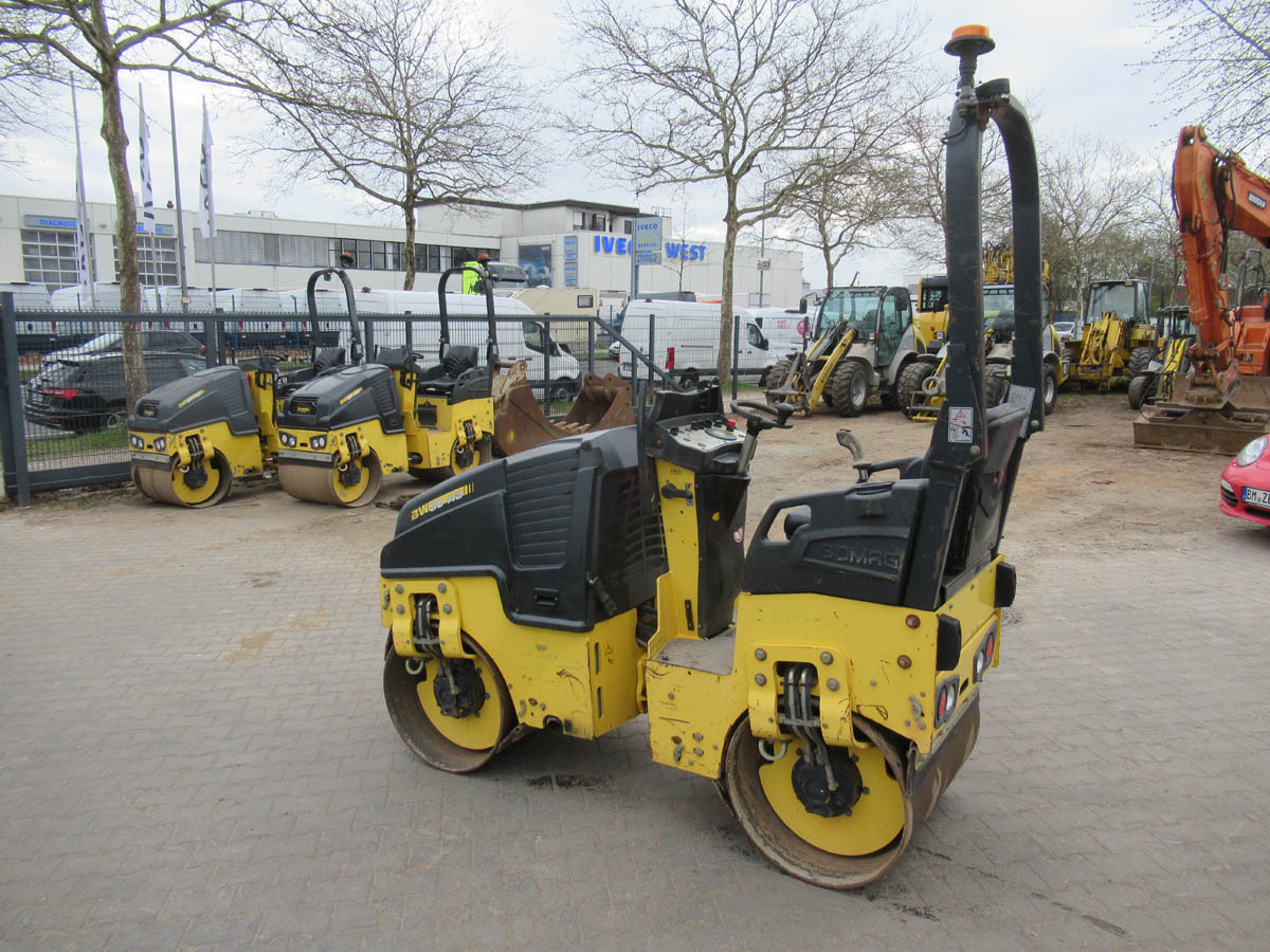 BOMAG BW80AD-5 - Rodillo: foto 1 BOMAG BW80AD-5 - Rodillo: foto 1
