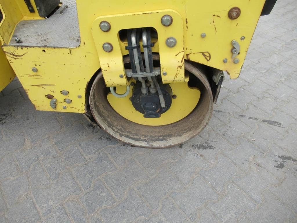 Bomag BW 80 AD-5 - Apisonadora de asfalto: foto 5 Bomag BW 80 AD-5 - Apisonadora de asfalto: foto 5