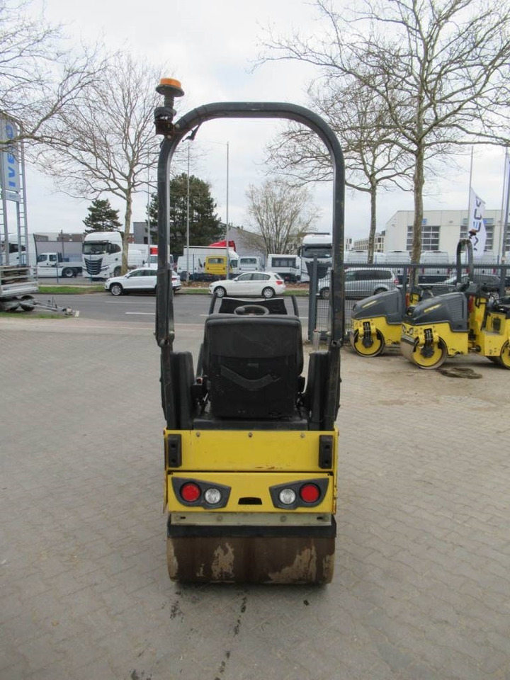Bomag BW 80 AD-5 - Apisonadora de asfalto: foto 4 Bomag BW 80 AD-5 - Apisonadora de asfalto: foto 4
