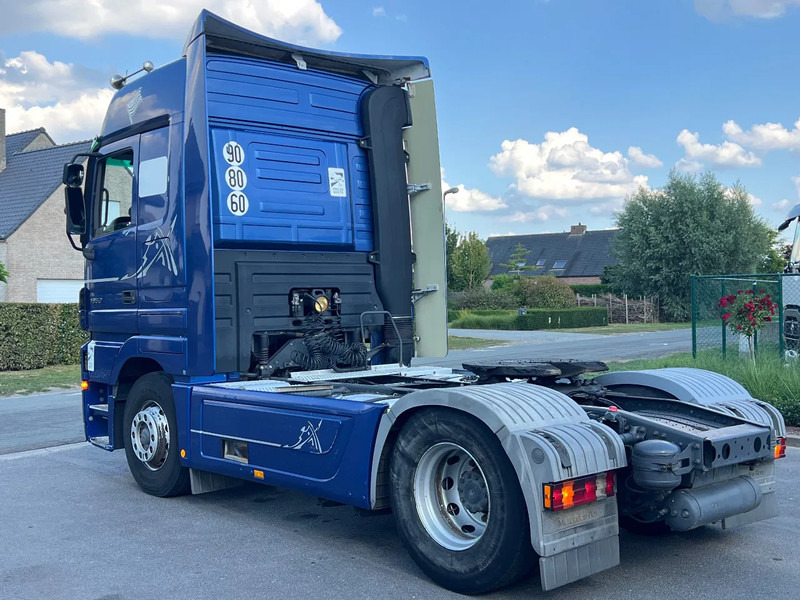 Mercedes-Benz Actros 1850 V8***Euro3**MEGA SPACE 1850 TOP CONDITION** - Cabeza tractora: foto 4 Mercedes-Benz Actros 1850 V8***Euro3**MEGA SPACE 1850 TOP CONDITION** - Cabeza tractora: foto 4