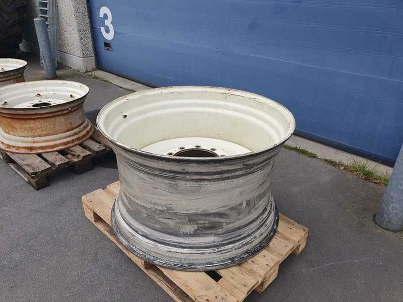 New Holland velg 23x38 - Llanta: foto 1 New Holland velg 23x38 - Llanta: foto 1