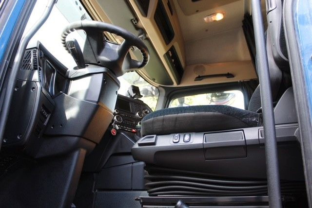 Mercedes-Benz Actros 4 2-Achser BM 963 1846 OM470 4x2 SZM - Cabeza tractora: foto 4 Mercedes-Benz Actros 4 2-Achser BM 963 1846 OM470 4x2 SZM - Cabeza tractora: foto 4