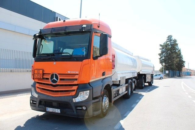 Mercedes-Benz Actros 2548 6x2/4 - Camión cisterna: foto 5 Mercedes-Benz Actros 2548 6x2/4 - Camión cisterna: foto 5