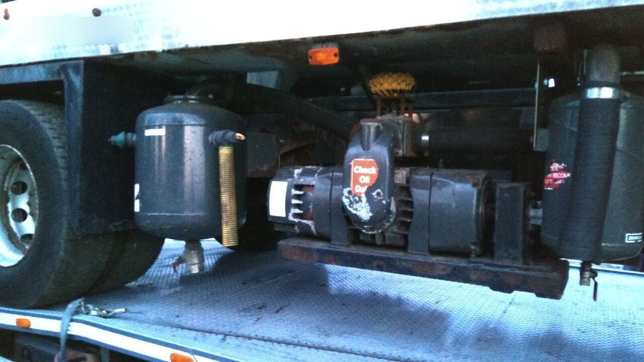 DAF LF55.220 jetter combi - Limpieza de alcantarillado: foto 4 DAF LF55.220 jetter combi - Limpieza de alcantarillado: foto 4