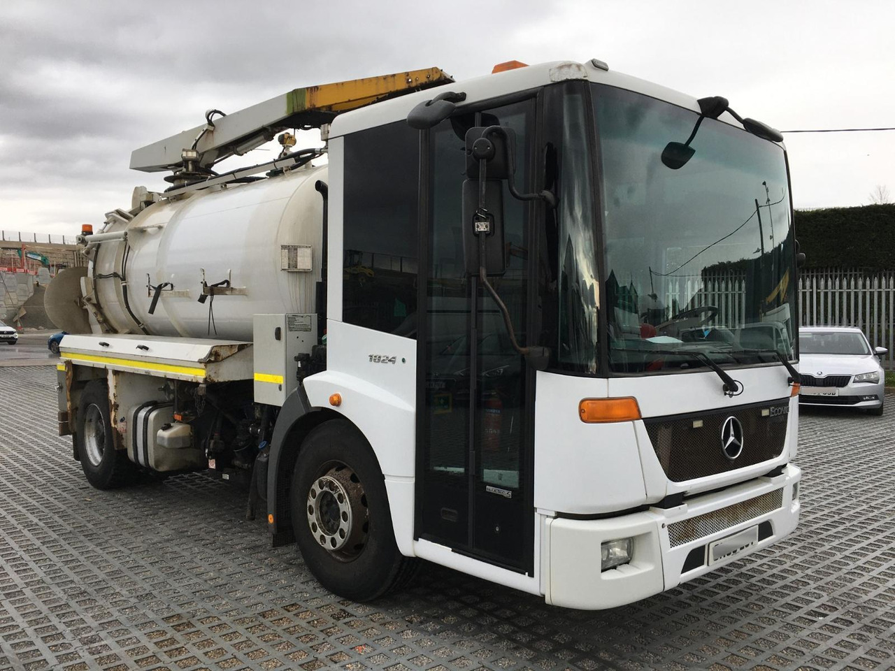 Mercedes-Benz Econic 1824 - Limpieza de alcantarillado: foto 1 Mercedes-Benz Econic 1824 - Limpieza de alcantarillado: foto 1