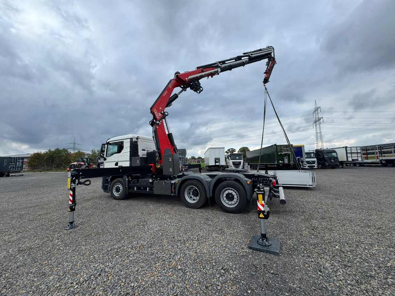 MAN 26.470 6x4-4 Hydrodrive Fassi Kran F545 Jib - Cabeza tractora: foto 1 MAN 26.470 6x4-4 Hydrodrive Fassi Kran F545 Jib - Cabeza tractora: foto 1