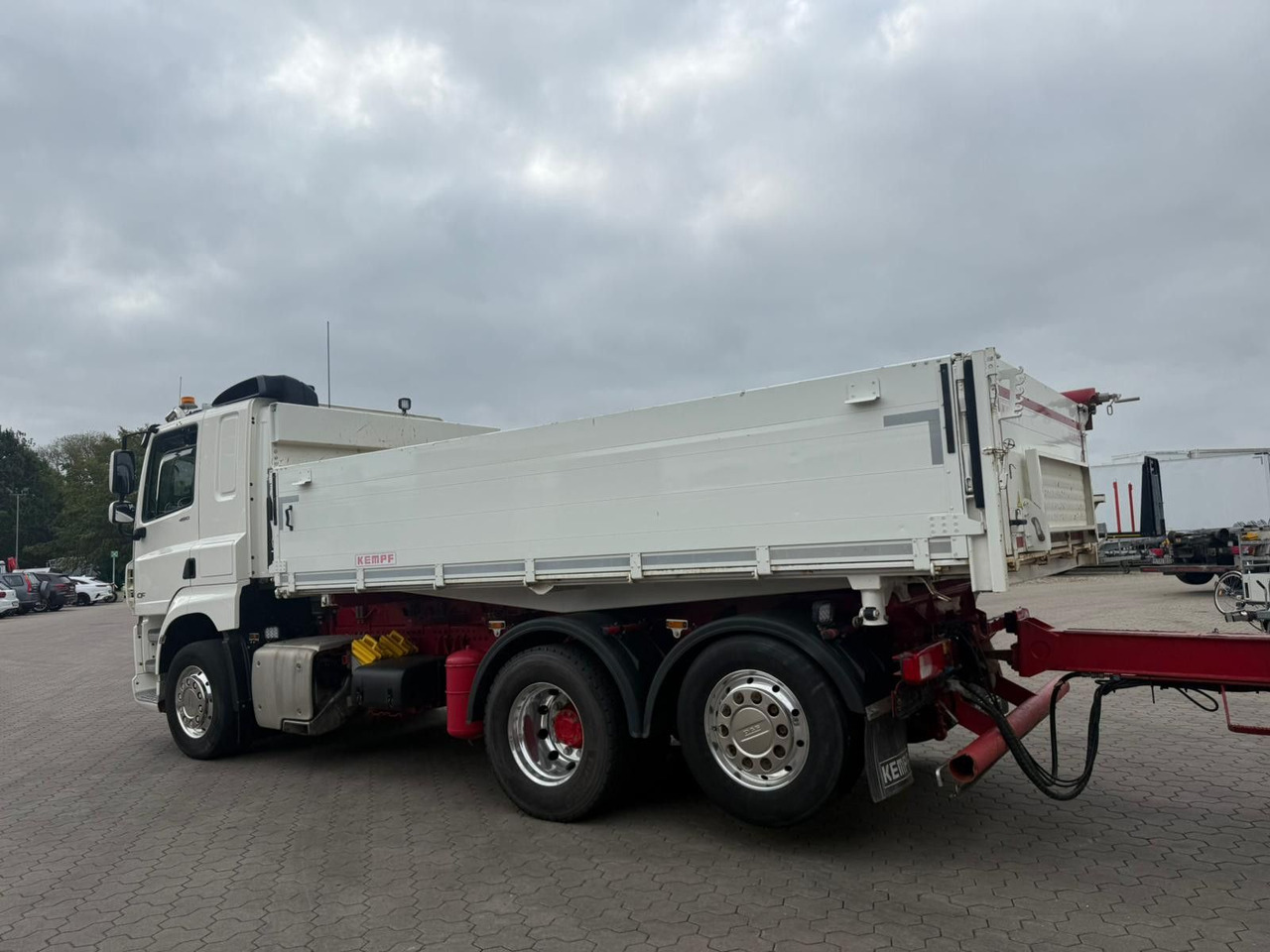 DAF CF 480 FAN 6x2 Dreiseitenkipper Inkl. Anhänger - Camión volquete: foto 4 DAF CF 480 FAN 6x2 Dreiseitenkipper Inkl. Anhänger - Camión volquete: foto 4