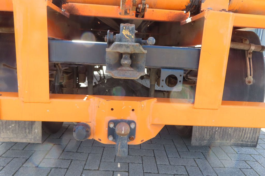 Camión portacontenedor de cadenas FUSO Canter 6 C 18 4x4  Kommunal  Winterdienst: foto 9