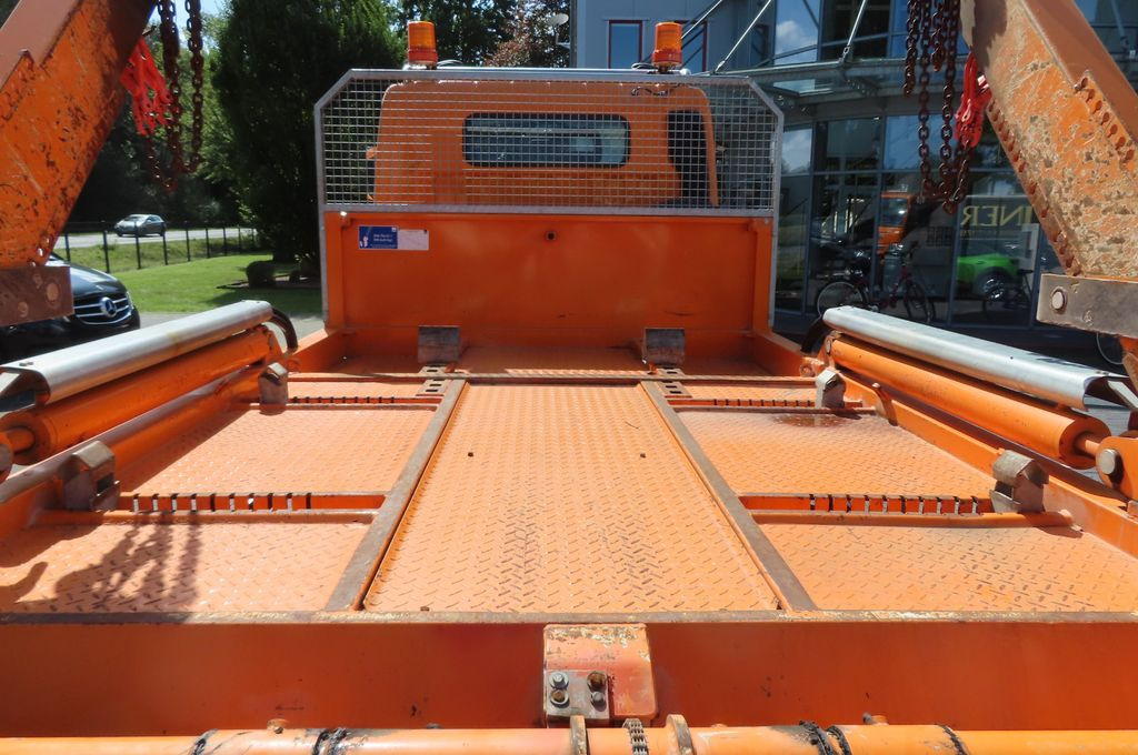 Camión portacontenedor de cadenas FUSO Canter 6 C 18 4x4  Kommunal  Winterdienst: foto 10