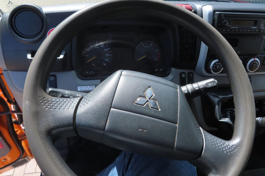 Camión portacontenedor de cadenas FUSO Canter 6 C 18 4x4  Kommunal  Winterdienst: foto 13