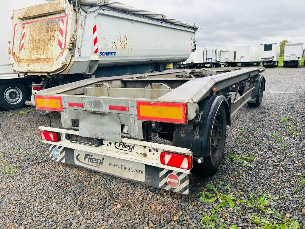 Fliegl ZPS 180 Abrollanhänger, Außenrollen - Remolque multilift/ Portacontenedores de cadenas: foto 2 Fliegl ZPS 180 Abrollanhänger, Außenrollen - Remolque multilift/ Portacontenedores de cadenas: foto 2
