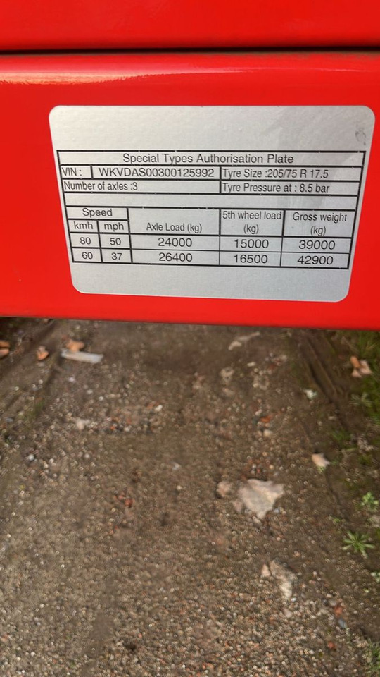 Kässbohrer KSLA RJ Mega Jumbo Tieflader tele Wie Neu - Semirremolque góndola rebajadas: foto 4 Kässbohrer KSLA RJ Mega Jumbo Tieflader tele Wie Neu - Semirremolque góndola rebajadas: foto 4