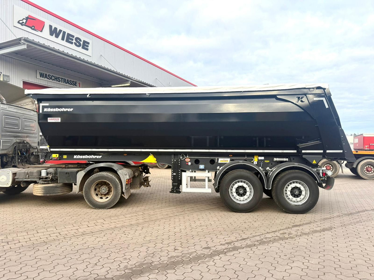 Kässbohrer SKS Stahl Kipper27m³ Hardox Elektrisches Verdeck - Semirremolque volquete: foto 1 Kässbohrer SKS Stahl Kipper27m³ Hardox Elektrisches Verdeck - Semirremolque volquete: foto 1