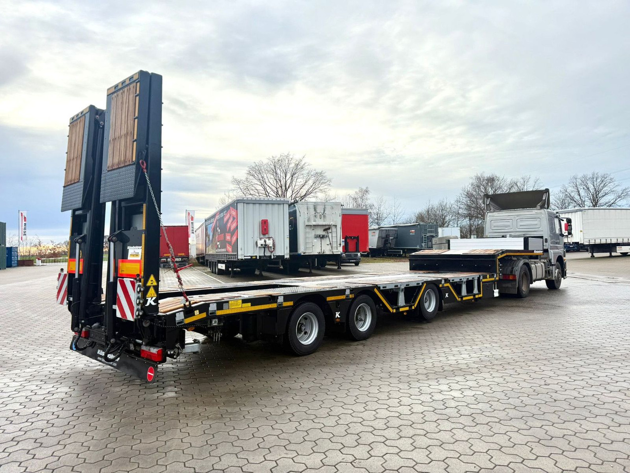 Kässbohrer SLAR3 Tele Tiefbett Radmulden metallisiert - Semirremolque góndola rebajadas: foto 2 Kässbohrer SLAR3 Tele Tiefbett Radmulden metallisiert - Semirremolque góndola rebajadas: foto 2