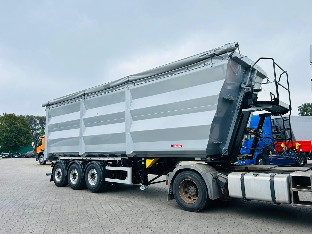 Kempf SKM 36/3 SHL-Light 3-Achs Stahl Kipper 51m³ - Semirremolque volquete: foto 2 Kempf SKM 36/3 SHL-Light 3-Achs Stahl Kipper 51m³ - Semirremolque volquete: foto 2