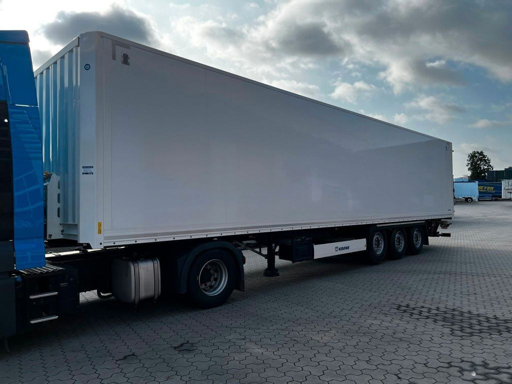 Krone Koffer mit Ladebordwand 2.000 kg Top Klappe - Semirremolque caja cerrada: foto 1 Krone Koffer mit Ladebordwand 2.000 kg Top Klappe - Semirremolque caja cerrada: foto 1