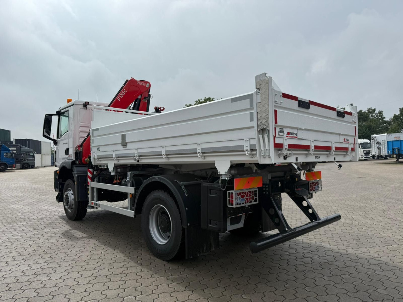 MAN 18.320 4x4 mit Fassi Ladekran Sofort Verfügbar - Camión grúa: foto 3 MAN 18.320 4x4 mit Fassi Ladekran Sofort Verfügbar - Camión grúa: foto 3