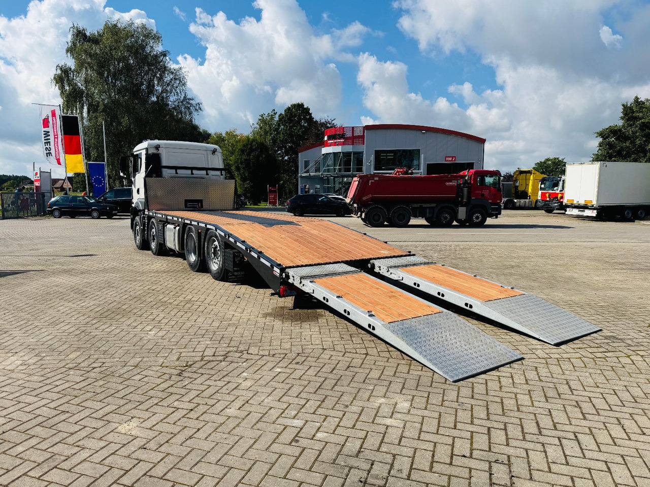 MAN 8x4 Maschinentransporter - Grua de remolque autos: foto 4 MAN 8x4 Maschinentransporter - Grua de remolque autos: foto 4