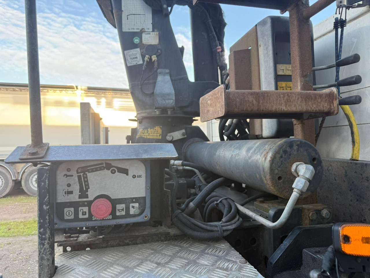 Camión caja abierta, Camión grúa MAN LE 18.280 Pritsche mit HIAB 133 K PRO/HIPRO Kran: foto 14 Camión caja abierta, Camión grúa MAN LE 18.280 Pritsche mit HIAB 133 K PRO/HIPRO Kran: foto 14