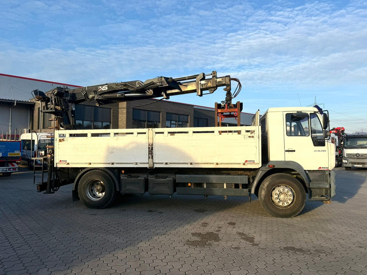 Camión caja abierta, Camión grúa MAN LE 18.280 Pritsche mit HIAB 133 K PRO/HIPRO Kran: foto 6 Camión caja abierta, Camión grúa MAN LE 18.280 Pritsche mit HIAB 133 K PRO/HIPRO Kran: foto 6