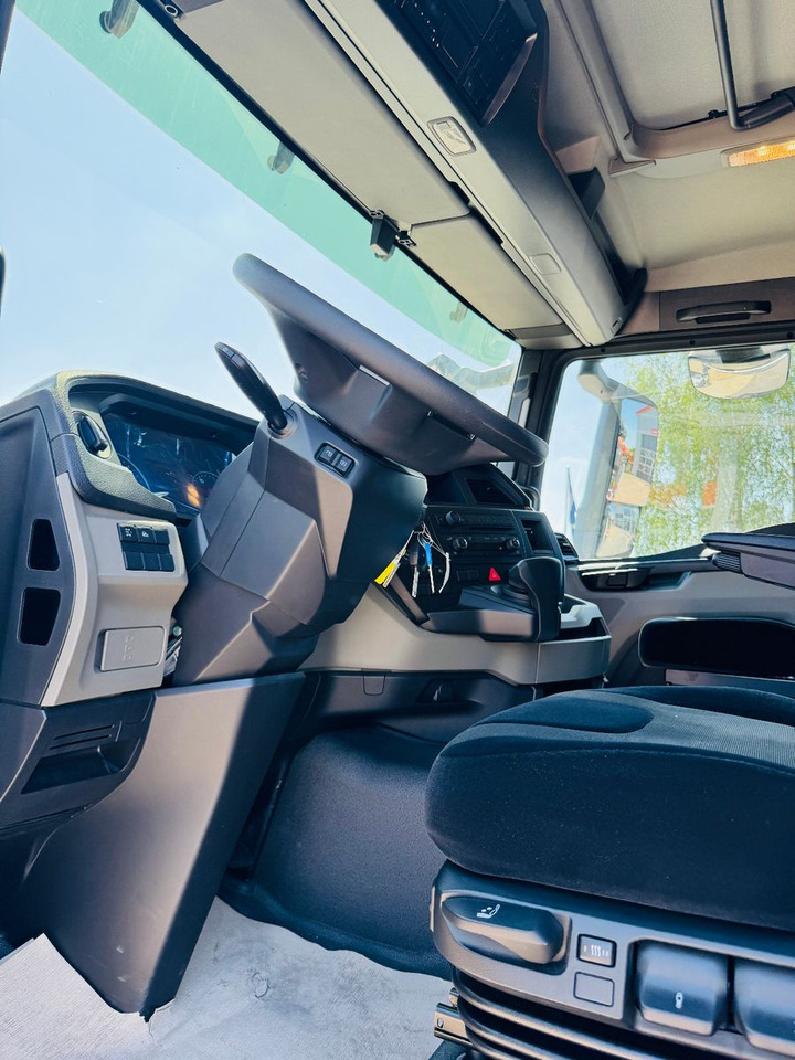 MAN TGS 32.510 mit F710 Frontkran sofort - Camión caja abierta, Camión grúa: foto 4 MAN TGS 32.510 mit F710 Frontkran sofort - Camión caja abierta, Camión grúa: foto 4