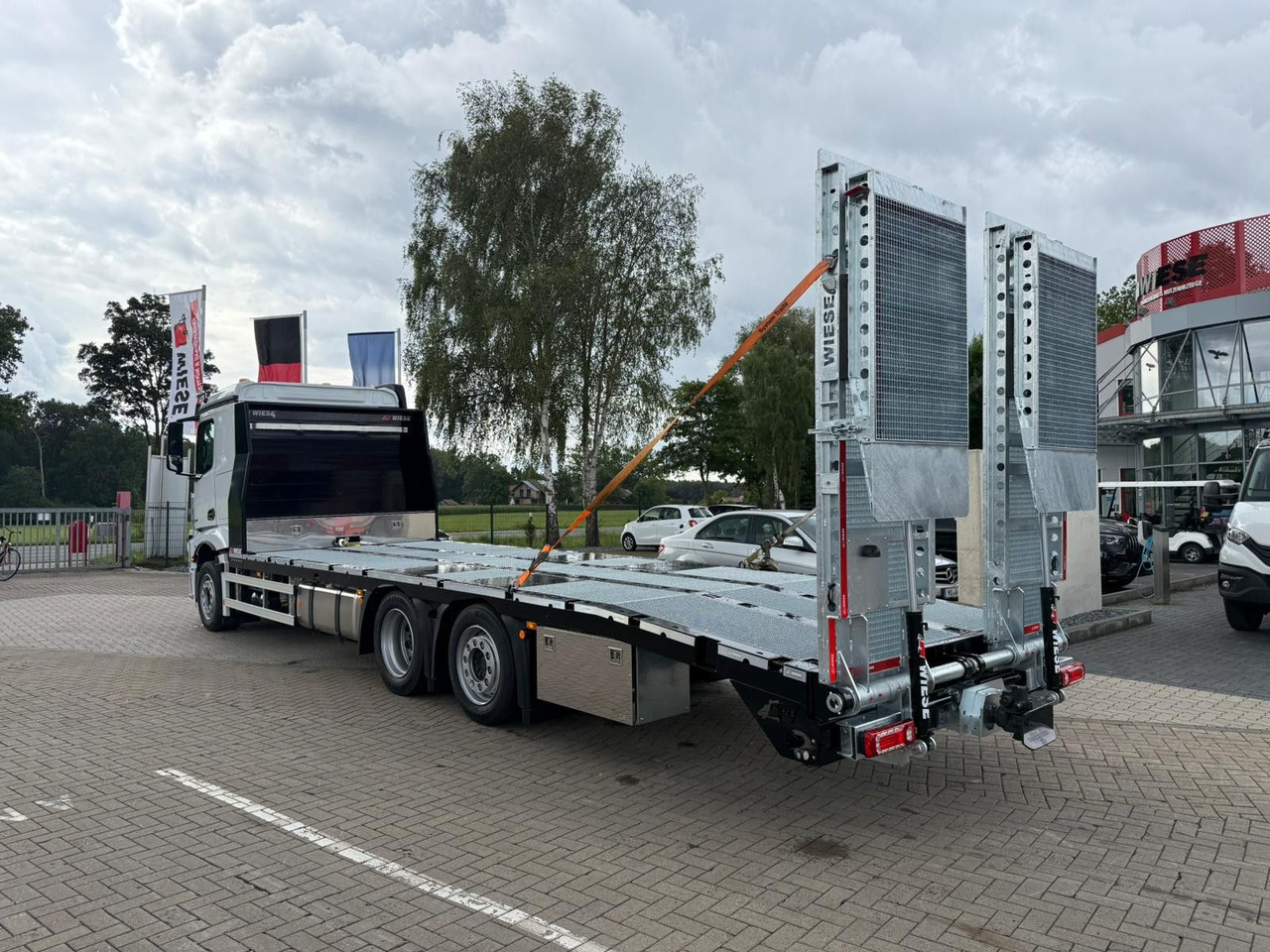 Mercedes-Benz Actros mit Rampen, Maschinentransporter - Camión portavehículos: foto 3 Mercedes-Benz Actros mit Rampen, Maschinentransporter - Camión portavehículos: foto 3