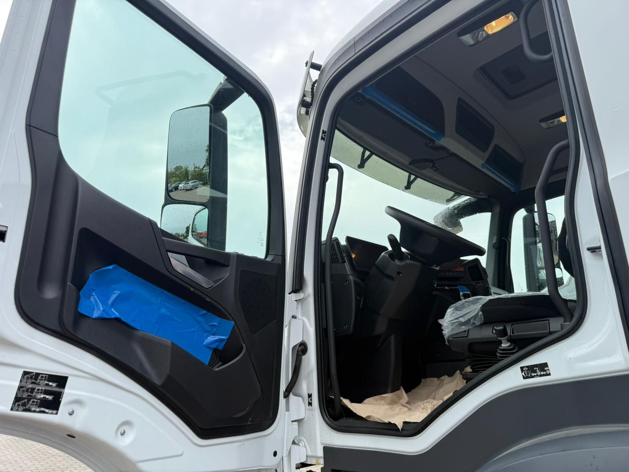Camión volquete, Camión grúa Mercedes-Benz Arocs 1835  4x2 Meiller Fassi F135 Kran Kipper: foto 10