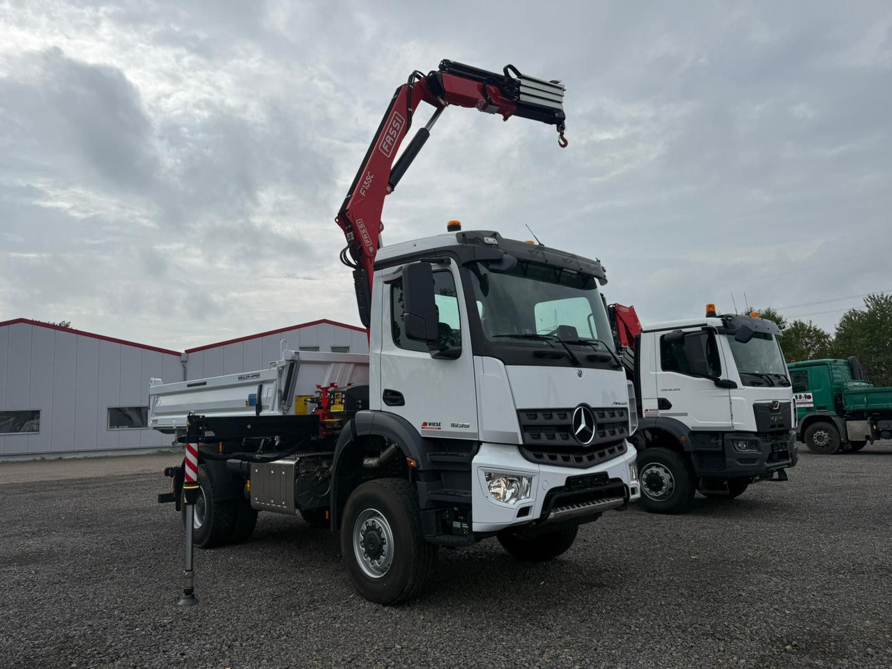 Leasing de Mercedes-Benz Arocs 1835 4x4 Allrad Fassi F135 Kran Kipper Mercedes-Benz Arocs 1835 4x4 Allrad Fassi F135 Kran Kipper: foto 6 Leasing de Mercedes-Benz Arocs 1835 4x4 Allrad Fassi F135 Kran Kipper Mercedes-Benz Arocs 1835 4x4 Allrad Fassi F135 Kran Kipper: foto 6