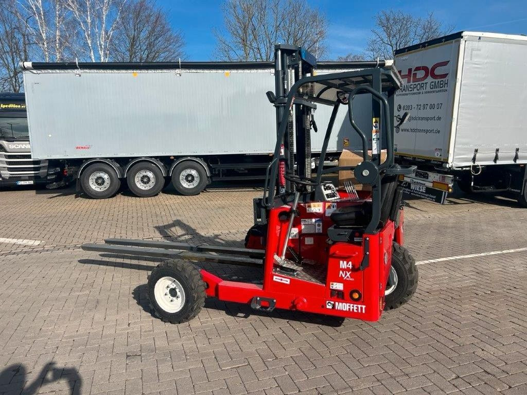 Moffett CARGOTEC - Tragkraft 2.500 kg - Carretilla elevadora diésel: foto 1 Moffett CARGOTEC - Tragkraft 2.500 kg - Carretilla elevadora diésel: foto 1