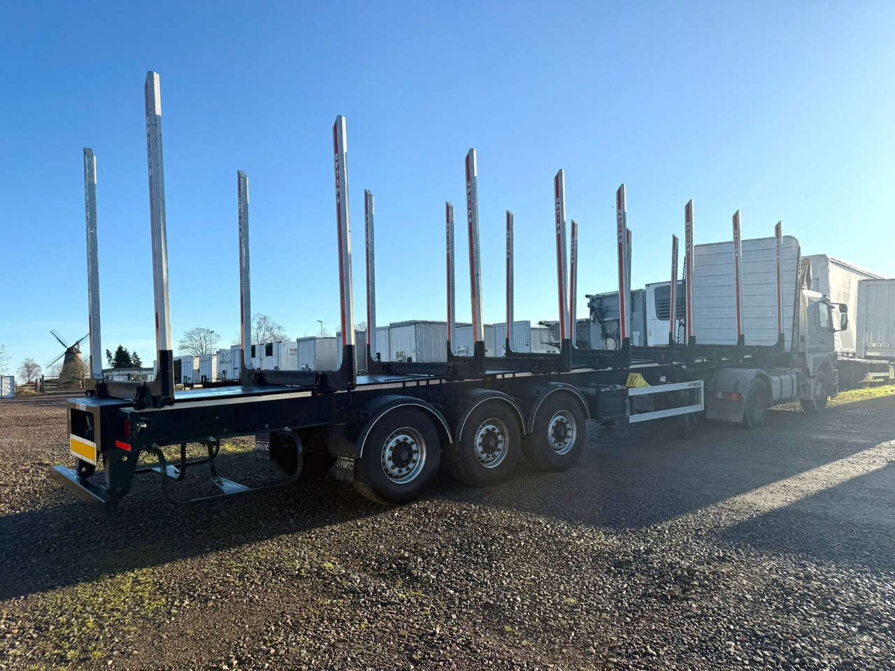 PAVIC Holzauflieger mit Schemel und Rungen - Semirremolque maderero: foto 3 PAVIC Holzauflieger mit Schemel und Rungen - Semirremolque maderero: foto 3