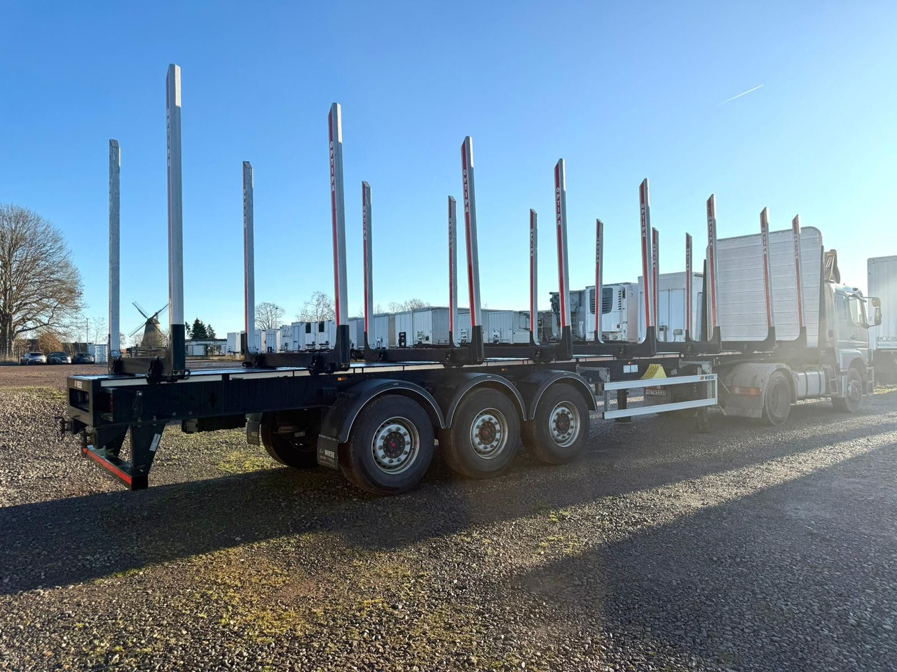 PAVIC Holzauflieger mit Schemel und Rungen - Semirremolque maderero: foto 3 PAVIC Holzauflieger mit Schemel und Rungen - Semirremolque maderero: foto 3