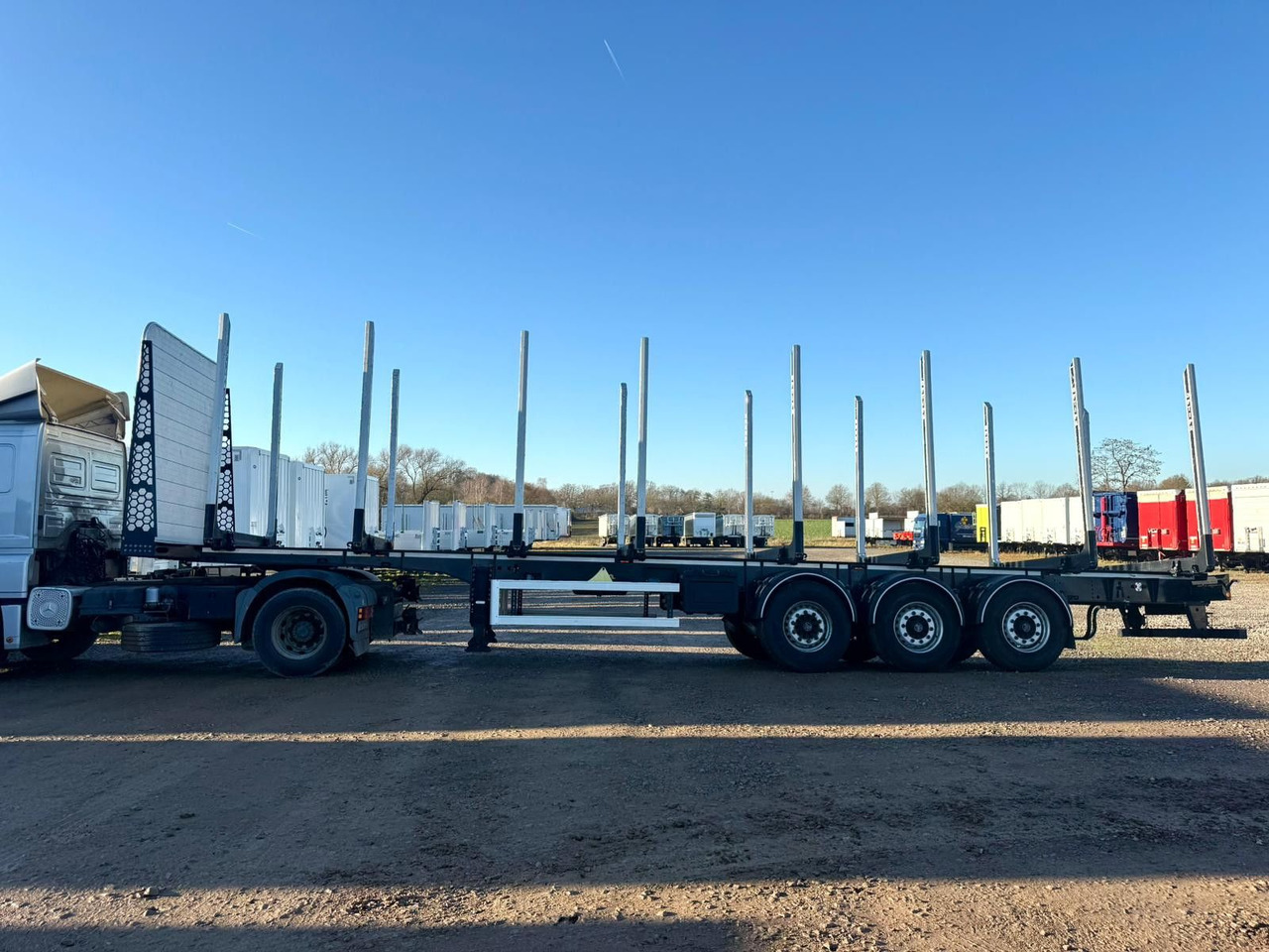 PAVIC Holzauflieger mit Schemel und Rungen - Semirremolque maderero: foto 5 PAVIC Holzauflieger mit Schemel und Rungen - Semirremolque maderero: foto 5