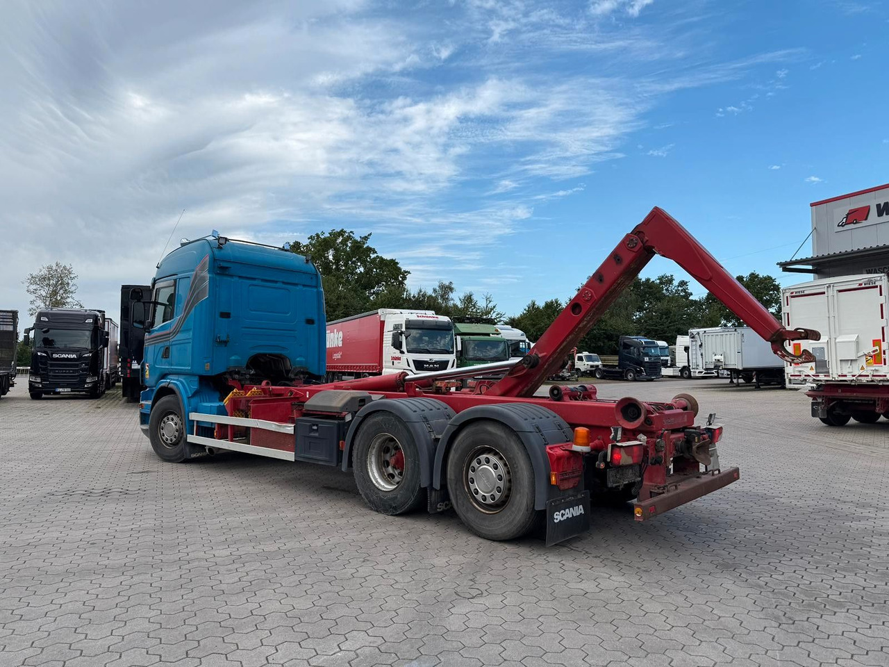 Scania G440 Abrollkipper/Hakenlift - Camión multibasculante: foto 1 Scania G440 Abrollkipper/Hakenlift - Camión multibasculante: foto 1