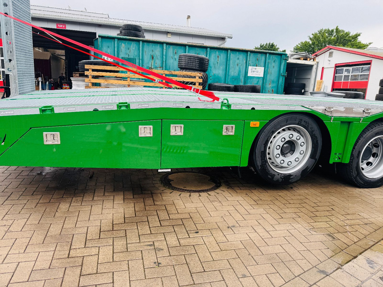 Leasing de  Volvo Arbeitsbühnen Baumaschinentransporter mit Rampen Volvo Arbeitsbühnen Baumaschinentransporter mit Rampen: foto 10