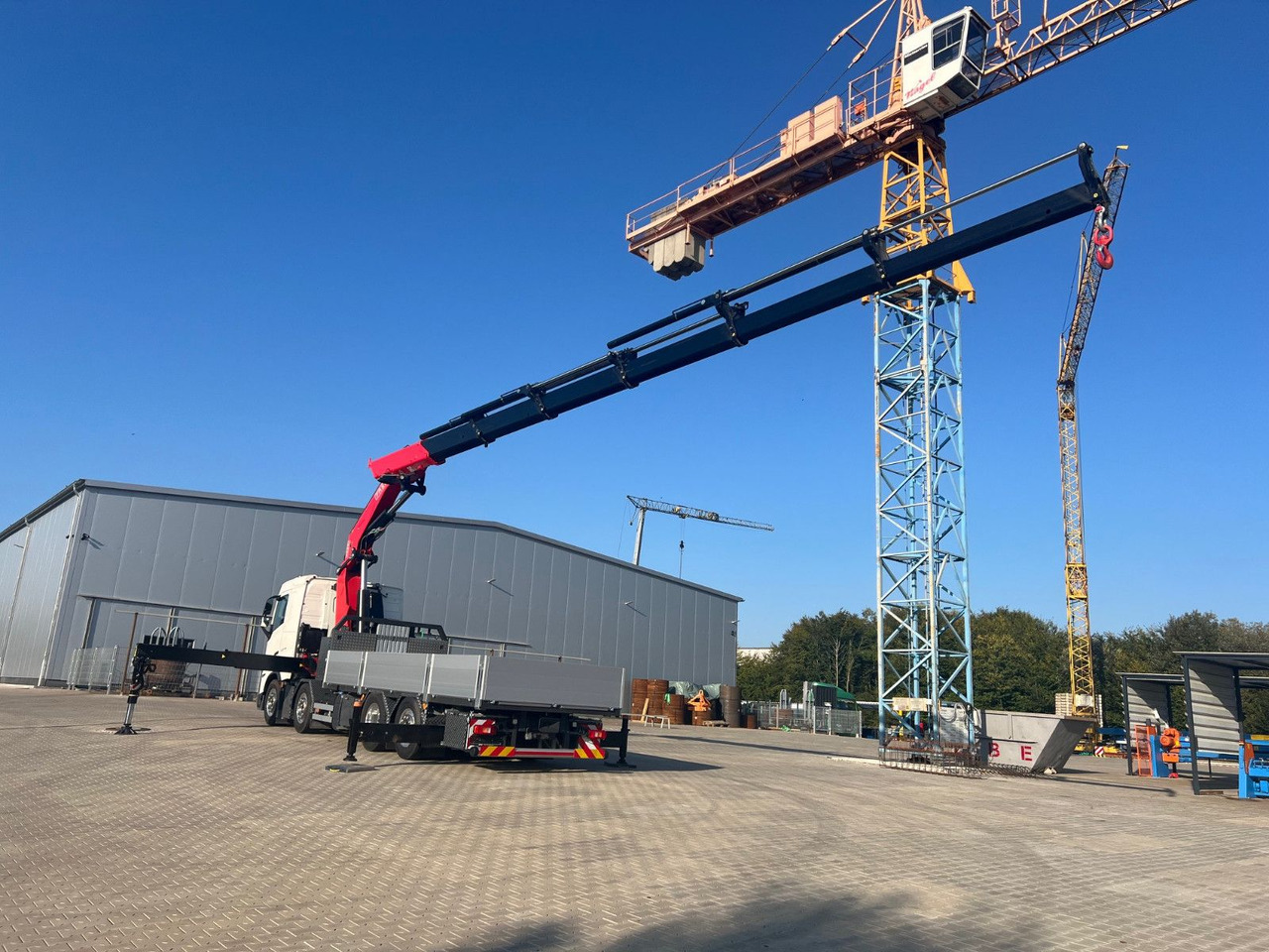 Volvo FH 500 8x2 Kran F710 RA2.26 - Camión grúa: foto 5 Volvo FH 500 8x2 Kran F710 RA2.26 - Camión grúa: foto 5