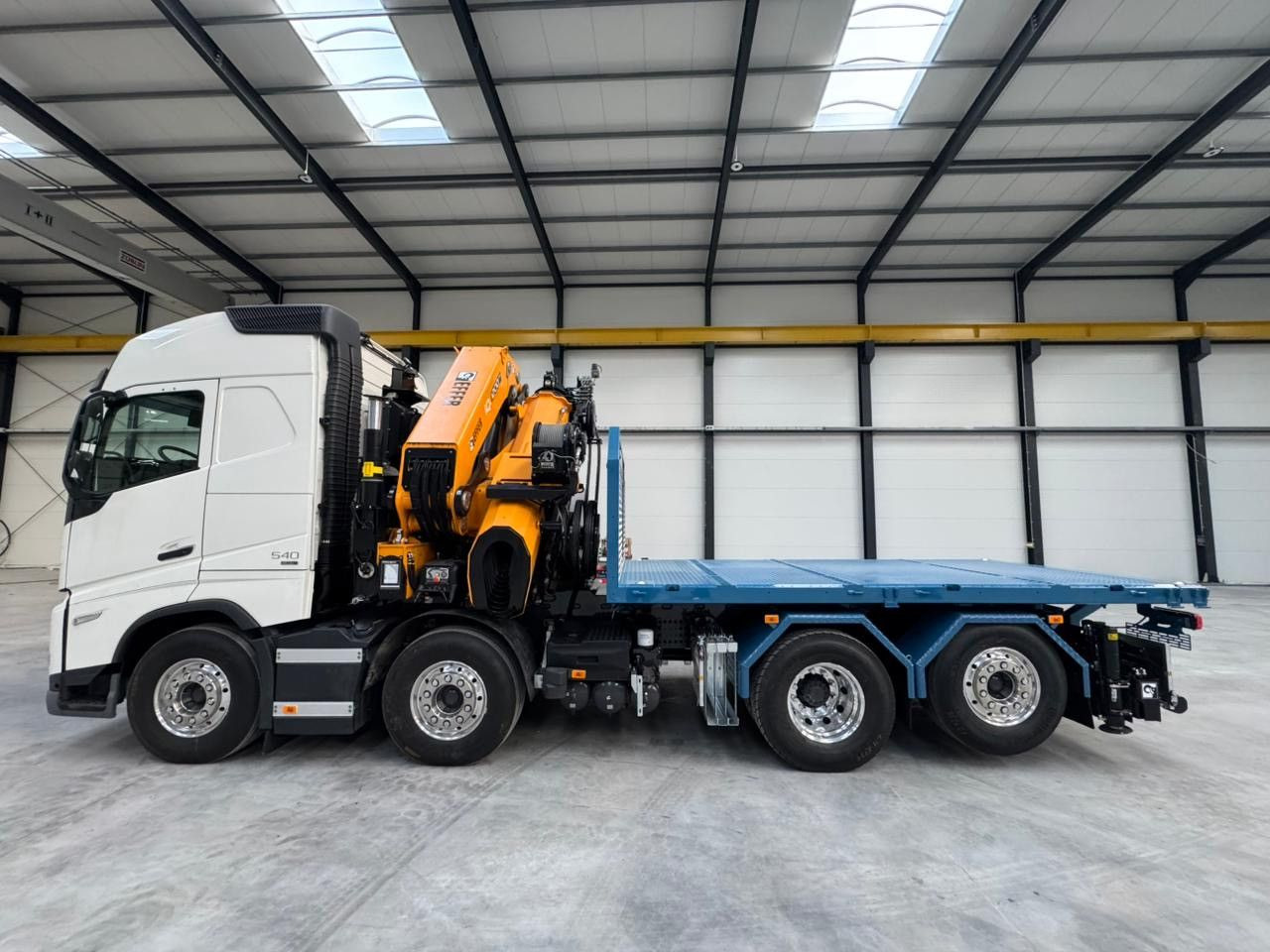 Volvo FH 540 8x2 EFFER Kran Sattelzugmaschine - Camión grúa: foto 3 Volvo FH 540 8x2 EFFER Kran Sattelzugmaschine - Camión grúa: foto 3