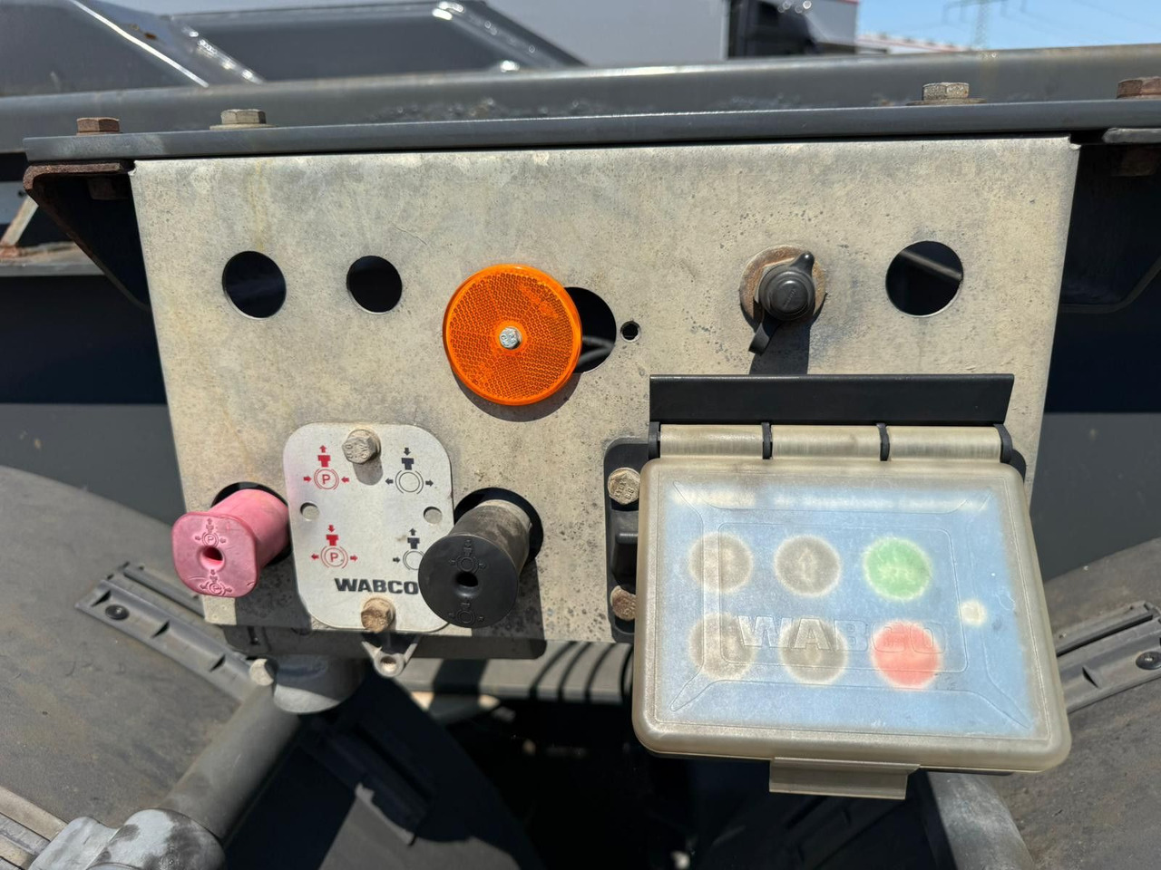 Wiese SA3-36 AK 25 S Auflieger Abrollkipper - Semirremolque portacontenedore/ Intercambiable: foto 5 Wiese SA3-36 AK 25 S Auflieger Abrollkipper - Semirremolque portacontenedore/ Intercambiable: foto 5
