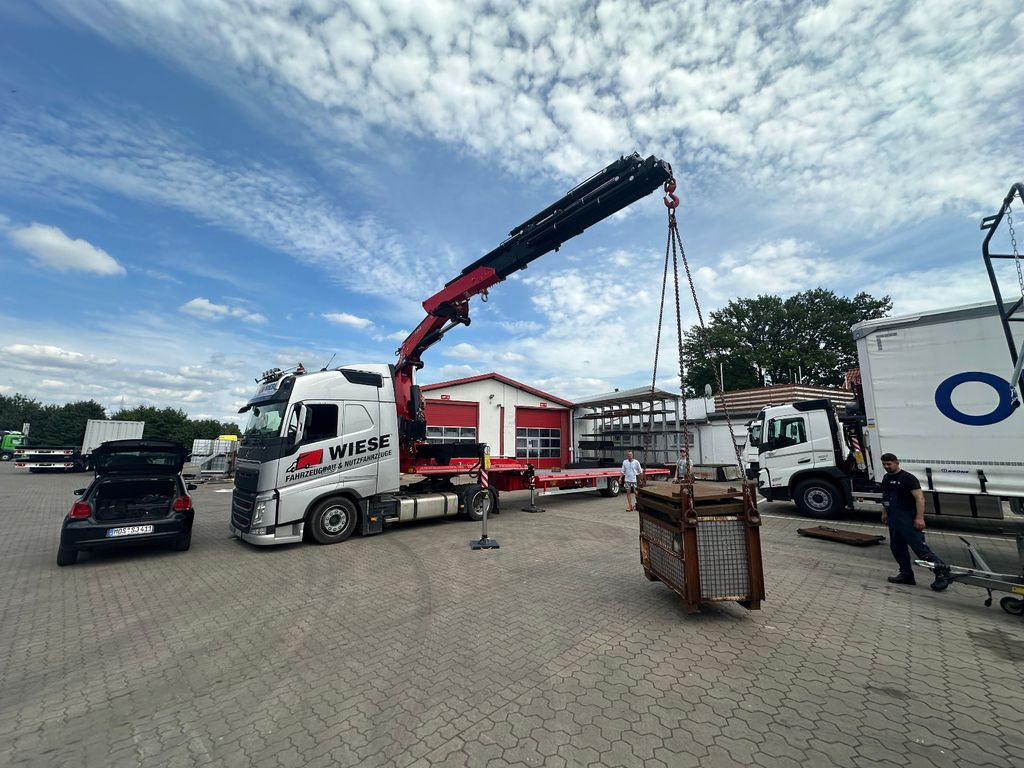 Wiese Stufensattel Tieflader mit Kran Fassi F545 - Semirremolque plataforma/ Caja abierta: foto 2 Wiese Stufensattel Tieflader mit Kran Fassi F545 - Semirremolque plataforma/ Caja abierta: foto 2