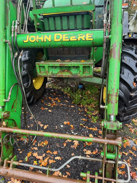 JOHN DEERE 6400 - Tractor: foto 2 JOHN DEERE 6400 - Tractor: foto 2