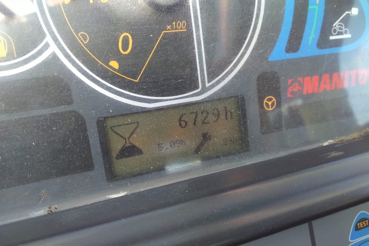 MANITOU MLT 840 137 - Manipulador telescópico: foto 4 MANITOU MLT 840 137 - Manipulador telescópico: foto 4