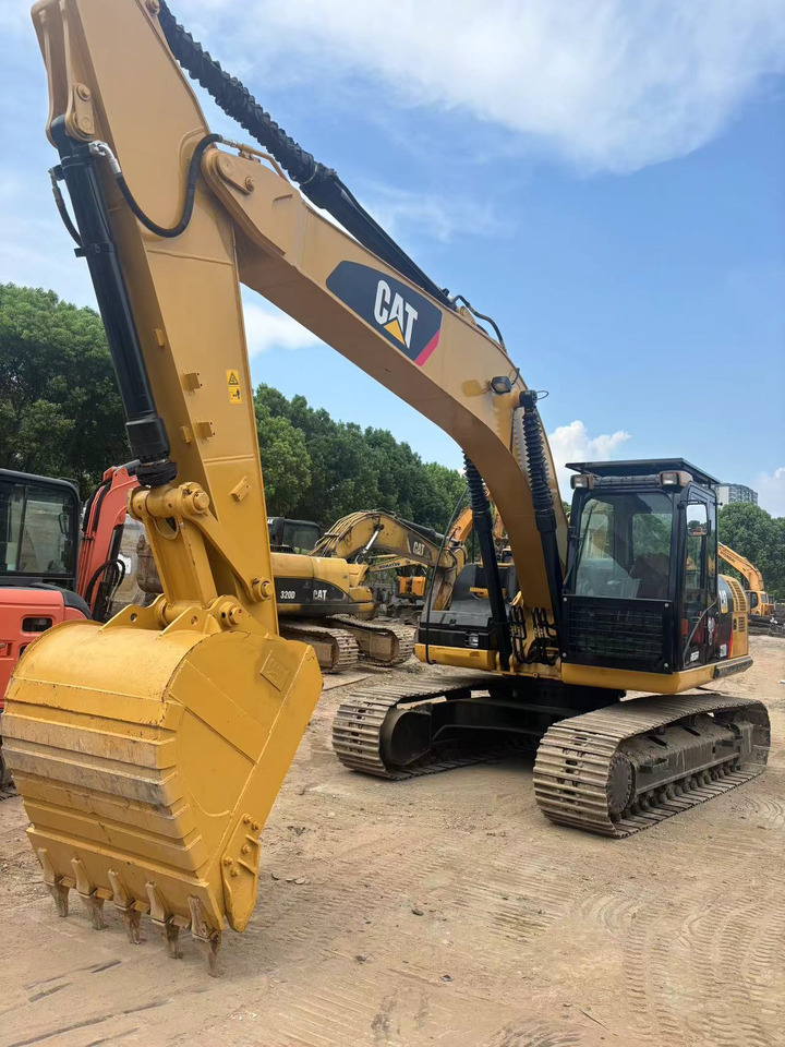 CATERPILLAR 320D - Excavadora: foto 1 CATERPILLAR 320D - Excavadora: foto 1