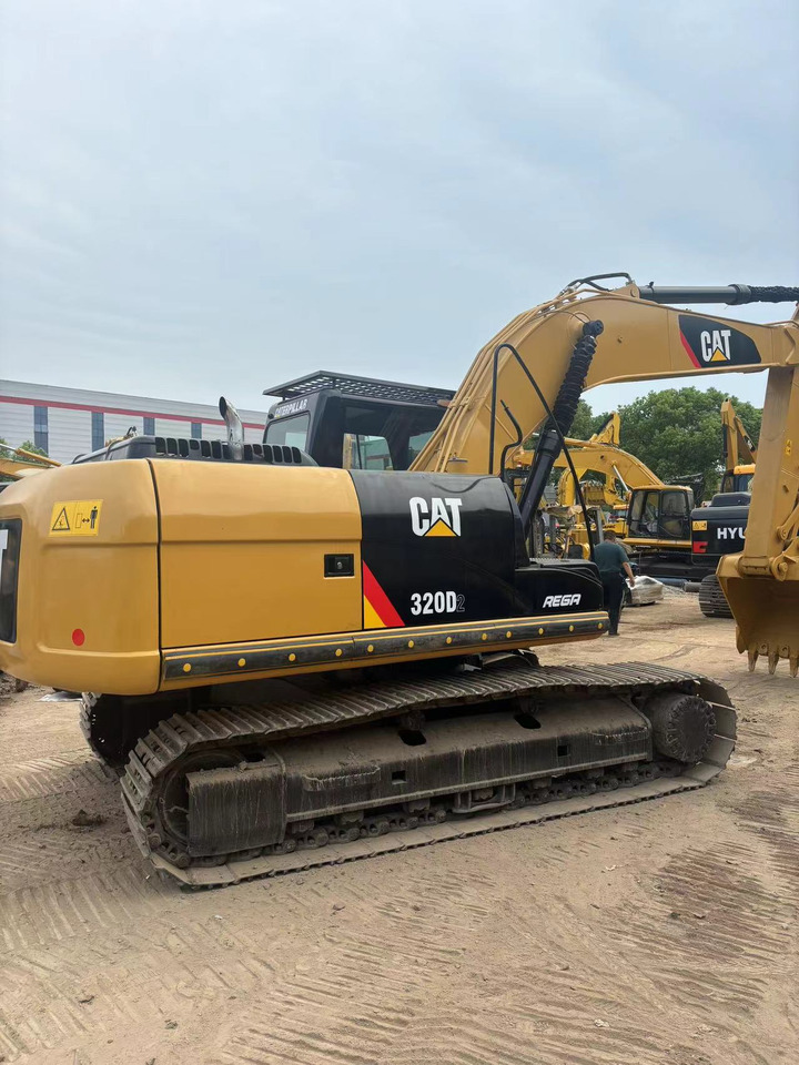 CATERPILLAR 320D - Excavadora: foto 2 CATERPILLAR 320D - Excavadora: foto 2
