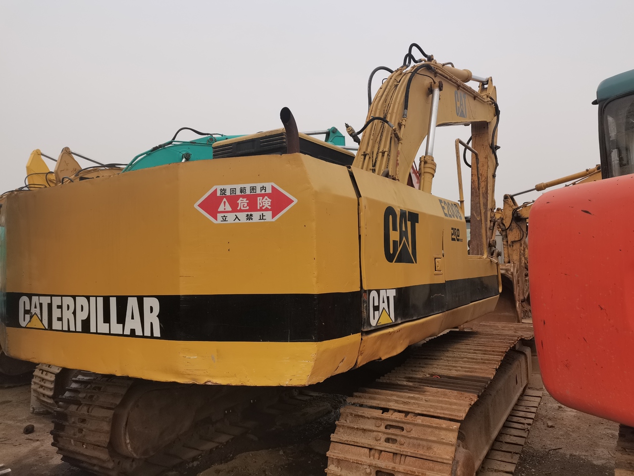 CATERPILLAR CAT-E200-excavator - Excavadora de cadenas: foto 3 CATERPILLAR CAT-E200-excavator - Excavadora de cadenas: foto 3