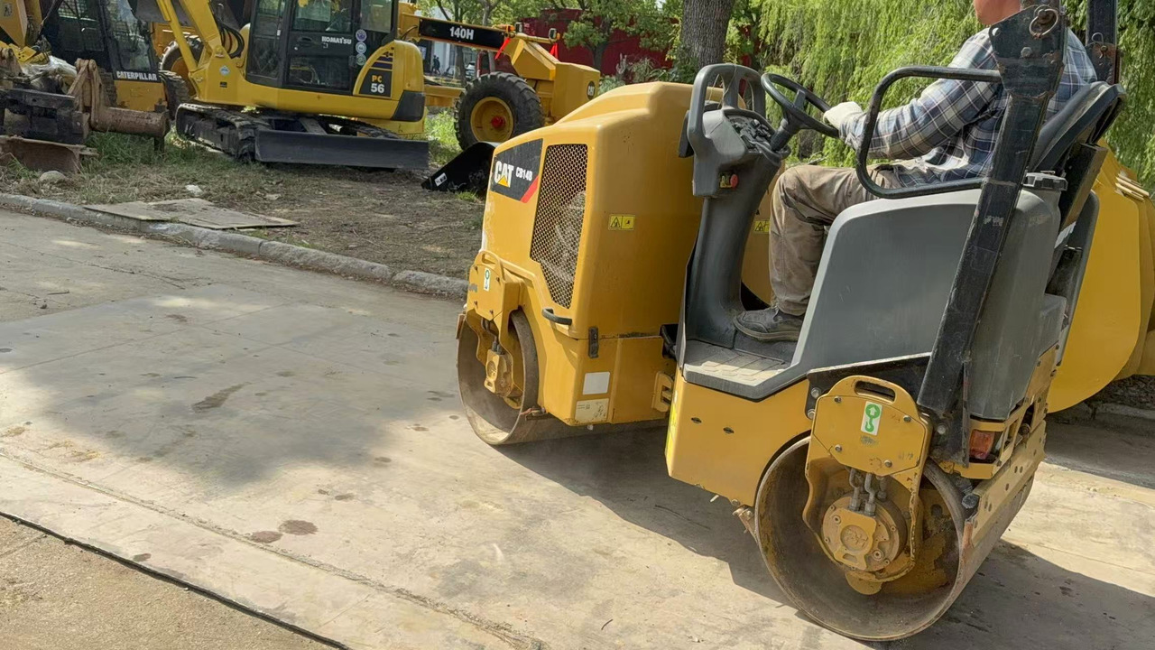 CATERPILLAR CB14B - Rodillo: foto 3 CATERPILLAR CB14B - Rodillo: foto 3