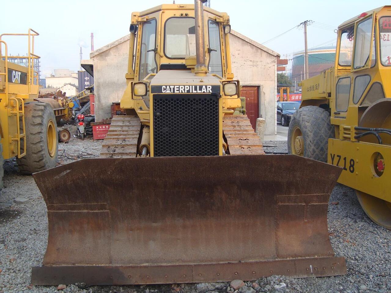 CATERPILLAR D4H - Bulldozer: foto 3 CATERPILLAR D4H - Bulldozer: foto 3