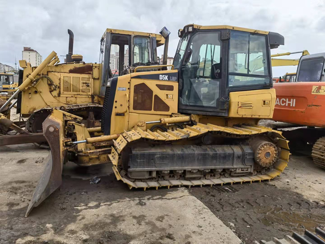 CATERPILLAR D5K LGP - Excavadora: foto 1 CATERPILLAR D5K LGP - Excavadora: foto 1