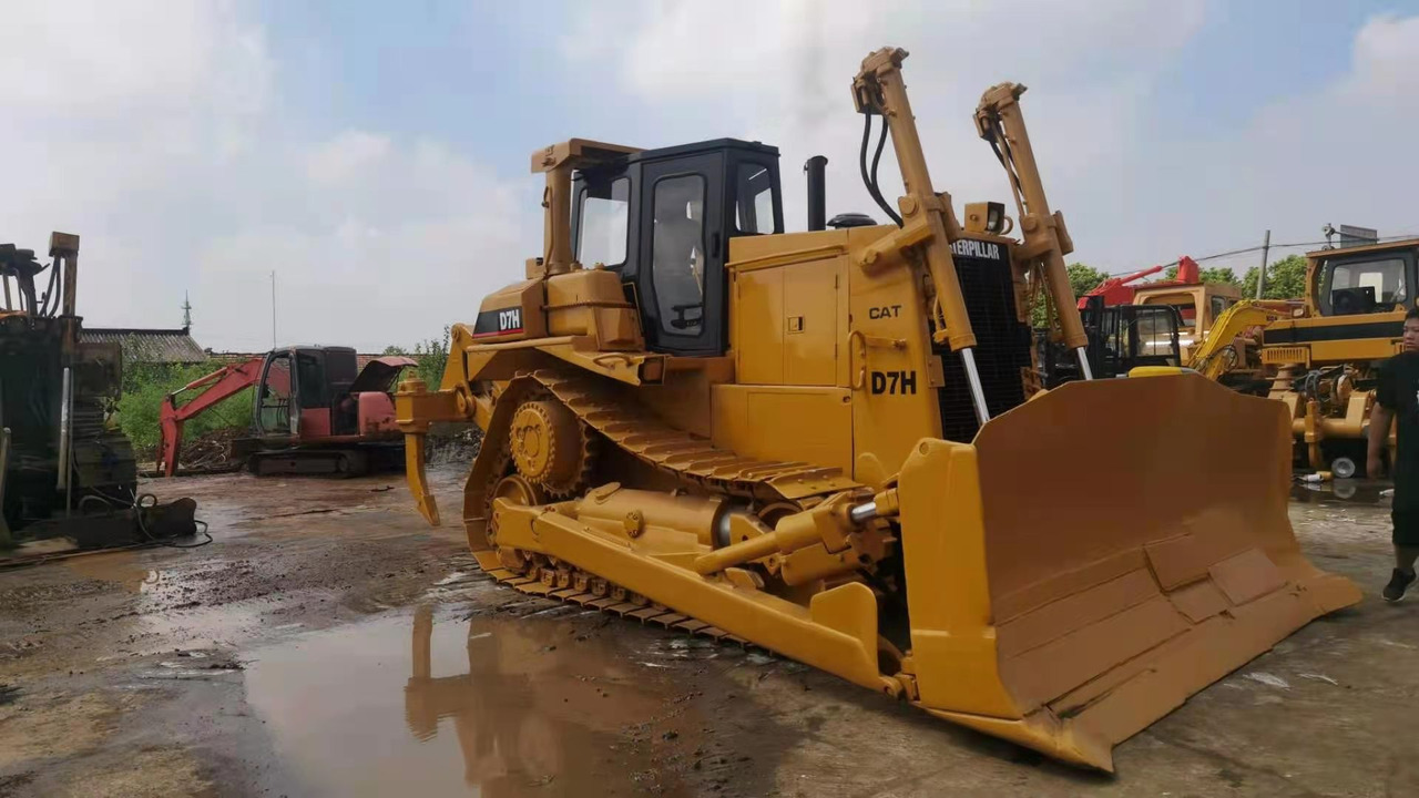 CATERPILLAR D7H - Bulldozer: foto 3 CATERPILLAR D7H - Bulldozer: foto 3