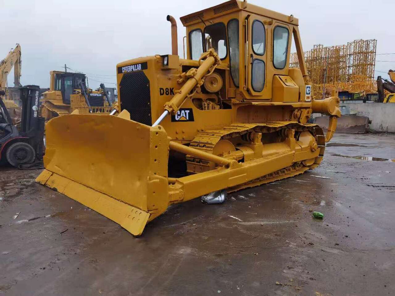 CATERPILLAR D8K - Bulldozer: foto 1 CATERPILLAR D8K - Bulldozer: foto 1