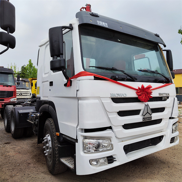 HOWO HOWO 6x4 375 tractor - Cabeza tractora: foto 1 HOWO HOWO 6x4 375 tractor - Cabeza tractora: foto 1